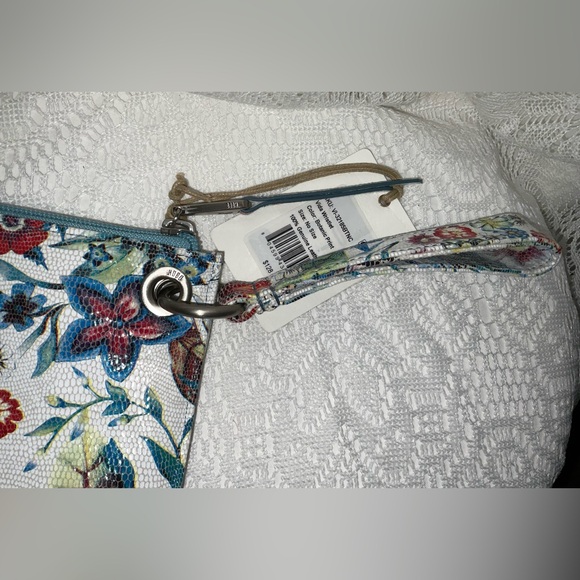 Hobo, Vida Botanic Print Wristlet, NWT - Picture 4 of 13